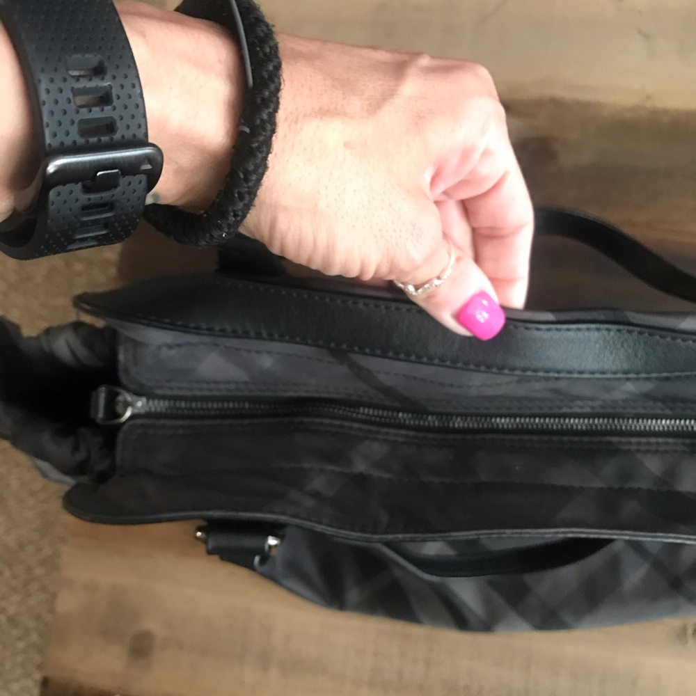 EUC Burberry Purse - Picture 4 of 13